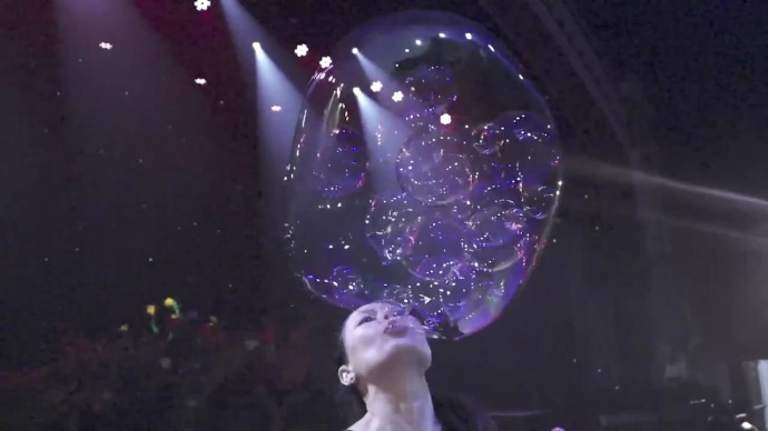 Ana Yang Gazillion Bubble Show[(000362)12-21-33]