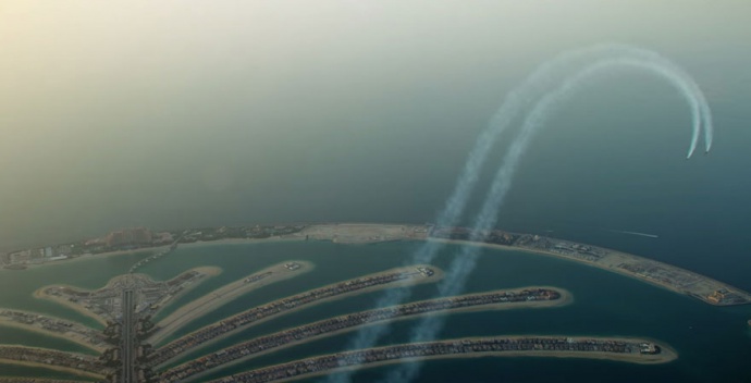 jetpack-flight-yves-rossy-vince-reffet-jetman-dubai-4