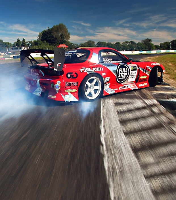 Mazda-RX-7-racing-drift-smoke_1024x768