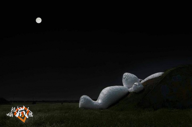 florentijn-hofman-sets-moon-rabbit-towards-the-sky-in-taiwan-designboom-10